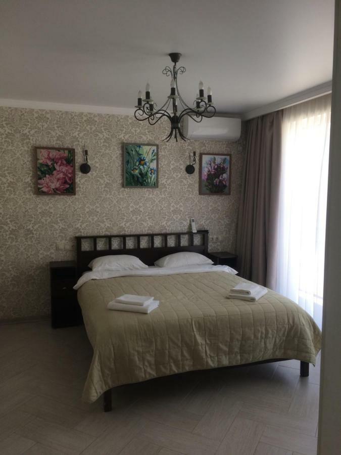 Guest House Гости Pitsunda Dış mekan fotoğraf