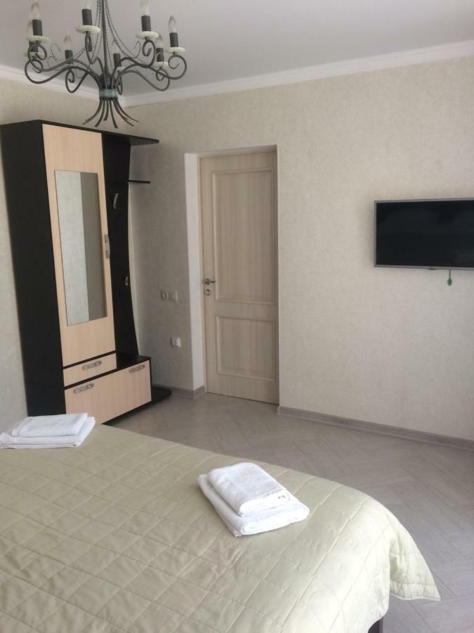 Guest House Гости Pitsunda Dış mekan fotoğraf